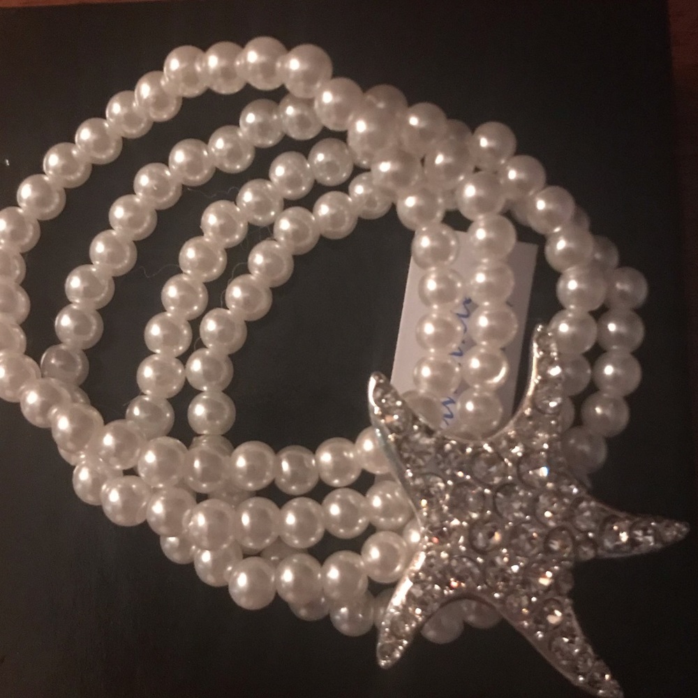 Costume Pearl Bracelet with Starfish